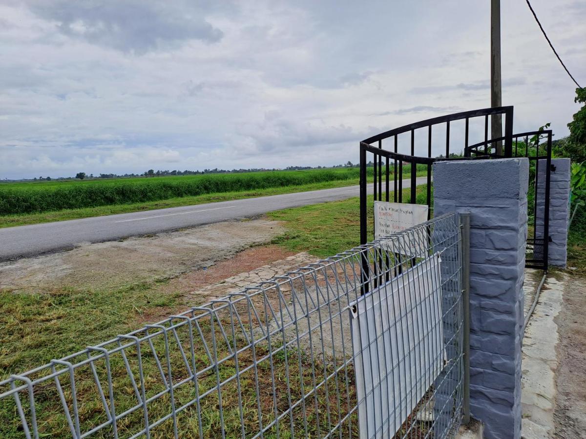 Room/Homestay Nazadja Sungai Besar Exterior foto